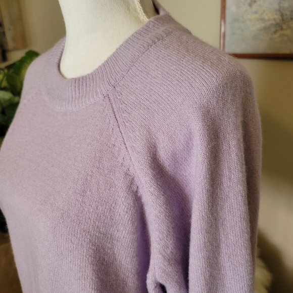 💜Luscious Lavendar VC Sweater💜 - Picture 6 of 9